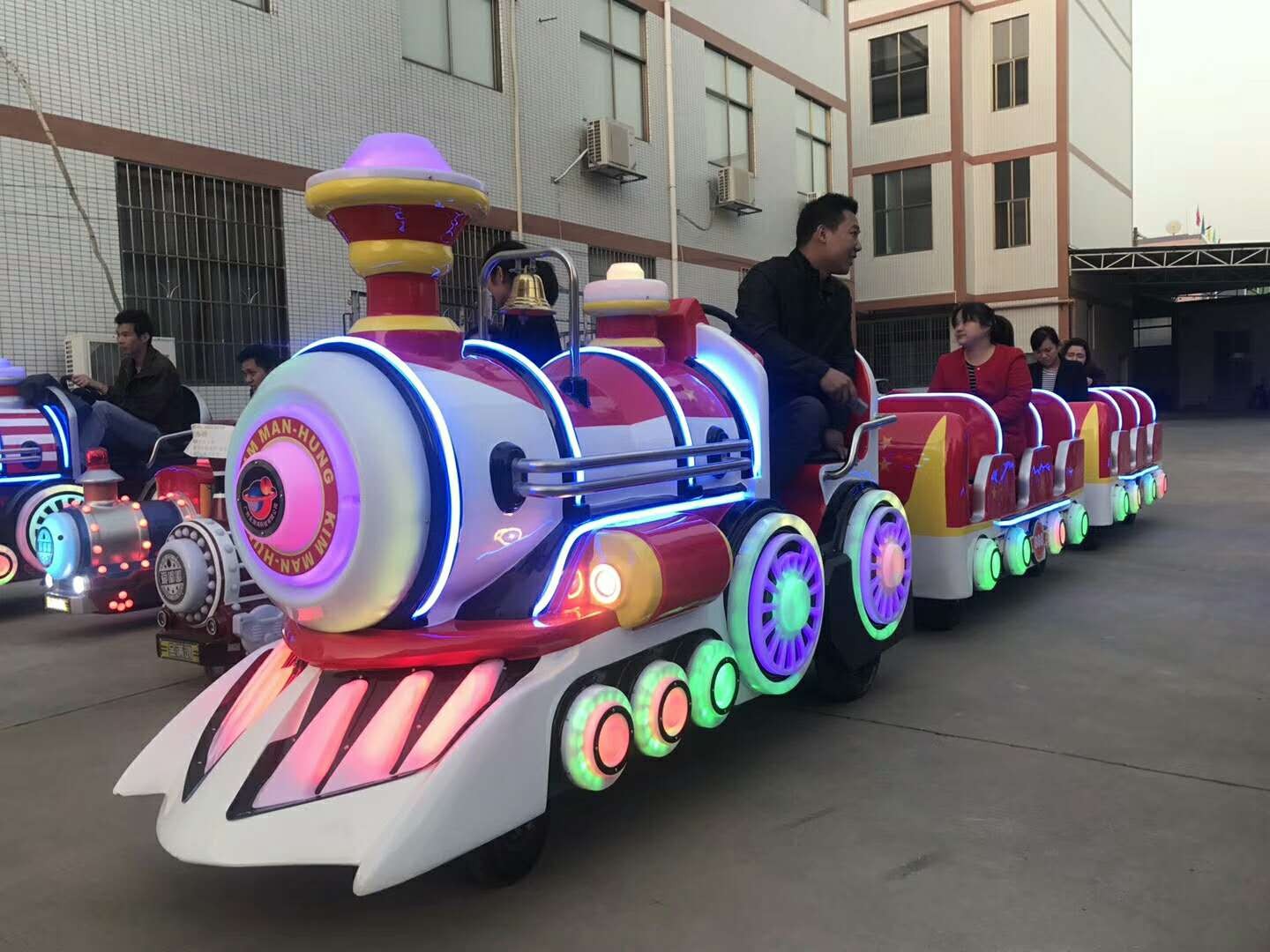 深圳商场小火车